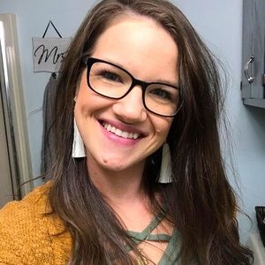 Meet your Posher, Alisha